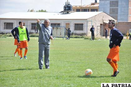 Clausen volvió a dirigir al equipo de San José