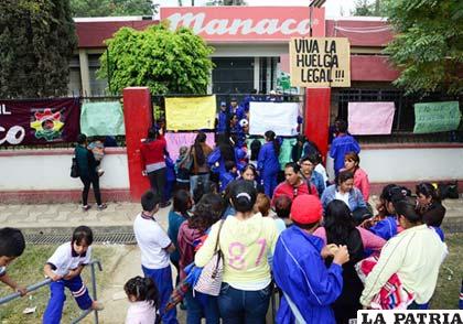 Trabajadores de la Fábrica de Calzados Manaco en huelga