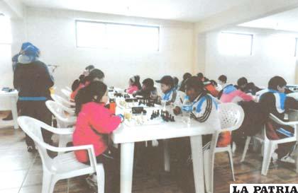 Durante la realización de la competencia de ajedrez