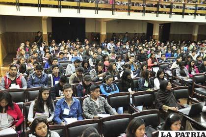 Gran expectativa de estudiantes en jornadas de la UPAL
