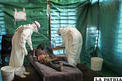 Atención de paciente contagiado con ébola