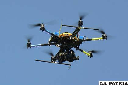 Dron Mofeta, es un minihelicóptero con ocho hélices