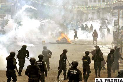 Represión policial en Caranavi en abril de 2010