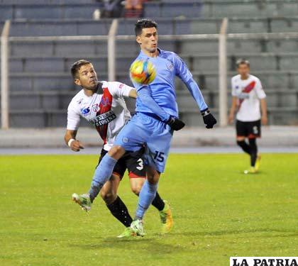 El partido de ida fue victoria para Bolívar por 2-1 (12/02/2015)
