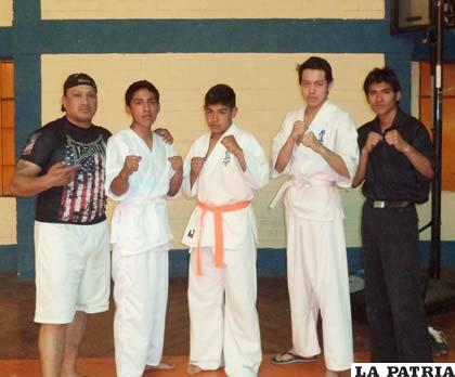 Deportistas orureños que participaron en el nacional en Cochabamba