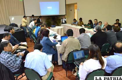 Análisis y evaluación de una de las mesas que se trabajó en la Cumbre Agropecuaria