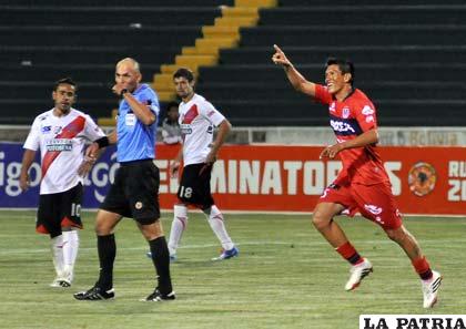 En la ida venció Universitario 2-1 en Sucre el 19/02/2015