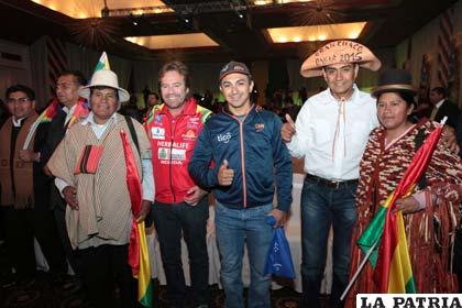 Nosiglia, Salvatierra y Fuentes, pilotos bolivianos