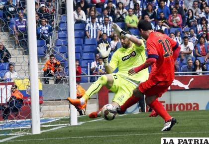 La definición de Messi, anotó el segundo de Barcelona