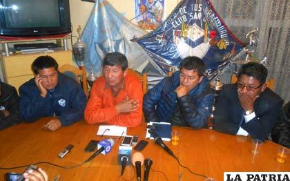 Directivos de San José, ofrecieron anoche una conferencia de prensa