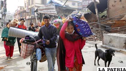 Desplazados nepalíes por el terremoto