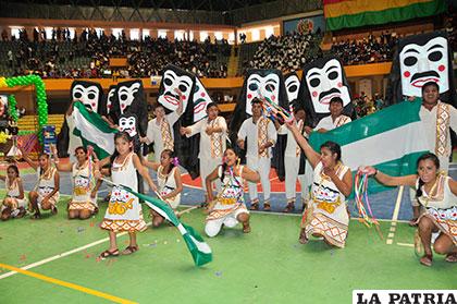 Niños y jóvenes de educación especial mostraron su talento en la danza
