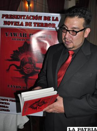 Edgar Sandoval explicó el contenido de su obra