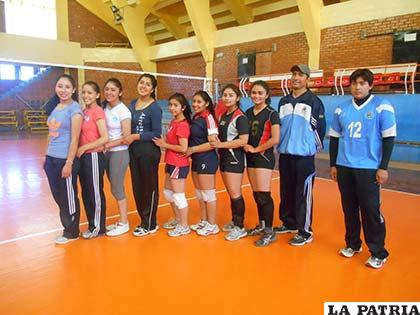 El plantel de jugadoras del cuadro de Economía que participará en el torneo