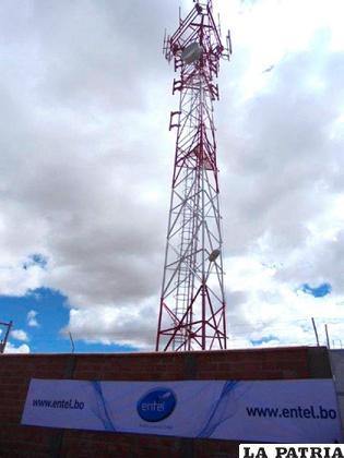 Antena de Entel instalada en Cañohuma, en el municipio de Caracollo