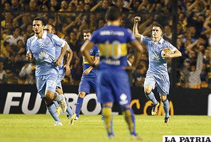 Juan Miguel Callejón descontó de penal para Bolívar /APG