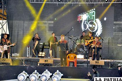 Ljajtaymanta compartió con su público 30 años de fructífera producción