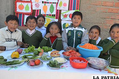 Alimentación saludable nos enseñaron estudiantes de la U.E. Uru Uru 2