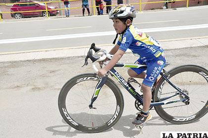 Cristofer Bustos fue ganador en la Sub-8