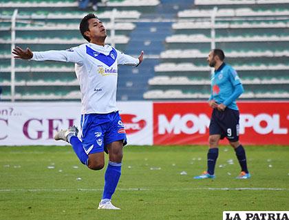 Jorge Ayala convirtió un golazo, fue el segundo de los 