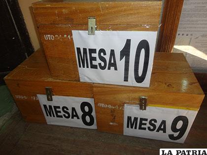 Ánforas que serán utilizadas en elecciones de la Facultad Técnica