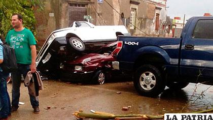 El potente tornado se llevó todo a su paso