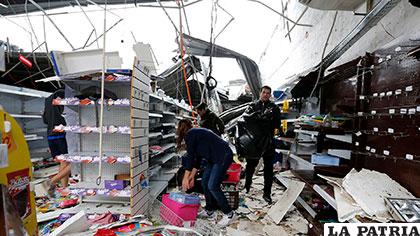 Medios locales informaron que se produjeron saqueos en algunos comercios