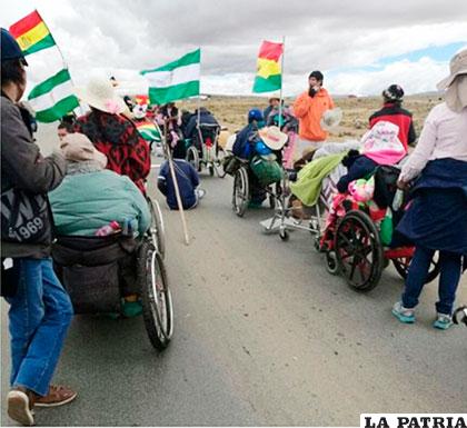 Personas con discapacidad demandan  un  bono mensual de 500 bolivianos /ANF