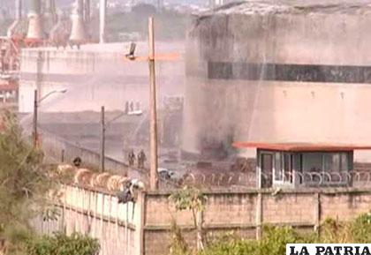 Complejo petroquímico de Pemex, afectado por explosión
