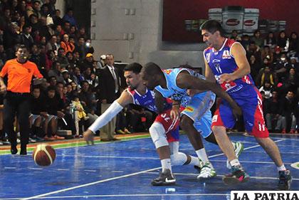 El cotejo se disputó ante buena cantidad de espectadores