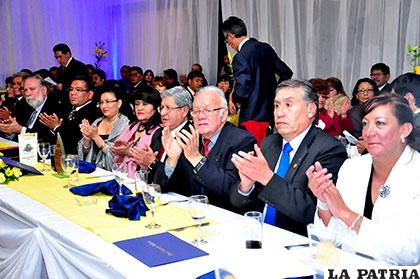 Rotarios en el 25 aniversario del Rotary Club San Miguel de Oruro /Archivo