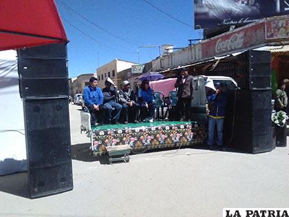 Acto de inauguración de feria comercial en la zona Sur