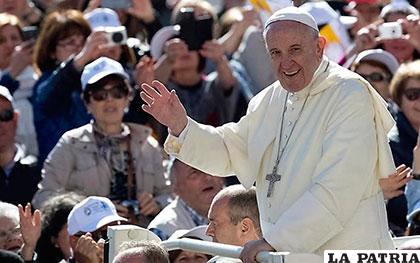El Papa Francisco pidió a adolecentes luchar por un amor concreto y no de telenovela /lacapitalmdp.com