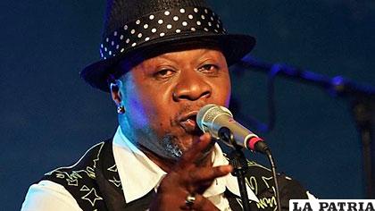 Papa Wemba artista de 66 años, sufrió un ataque al corazón en pleno concierto /ABC.ES