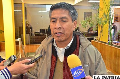 Renán Guzmán, ejecutivo de los docentes de la UTO