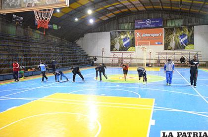 El plantel de CAN reanudó anoche su preparación