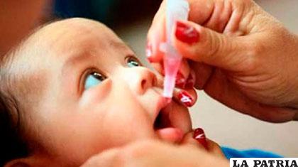 Sedes cambia vacuna trivalente por la bivalente contra la poliomielitis /lostiempos.com