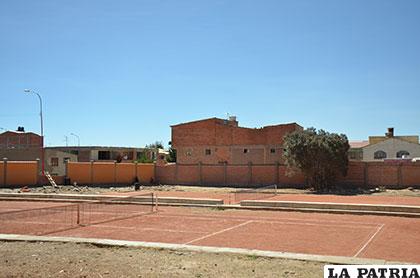 La construcción del nuevo muro perimetral, ingresa en la recta final