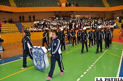 Estudiantes de la Unidad Educativa Juana Azurduy de Padilla