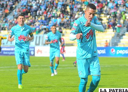 Arce, Ferreira y Sirino, anotaron a su turno para el triunfo de la Academia
