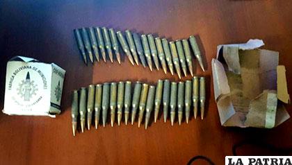 Los proyectiles de armas de fuego secuestrados en una de las casas donde se hizo el operativo