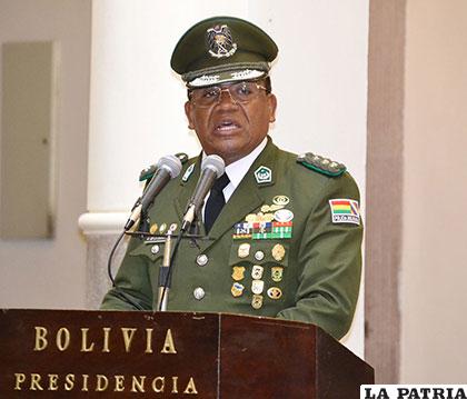Comandante lamenta que todavía exista racismo /consuladodebolivia.com