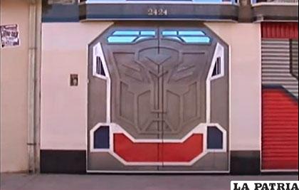 La puerta es el símbolo de los Transformers /UPEA.REYQUI.COM