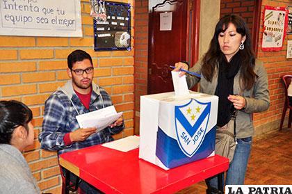 El acto eleccionario se desarrolló con normalidad durante las 8 horas