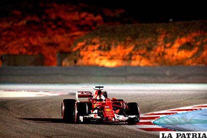 Sebastian Vettel durante a prueba en el GP de Bahréin /as.com