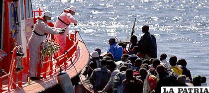 Miles de migrantes fueron salvados del Mediterráneo