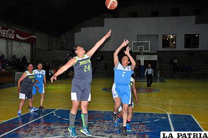 Juventud fue amplio dominador ante su similar de Bolívar