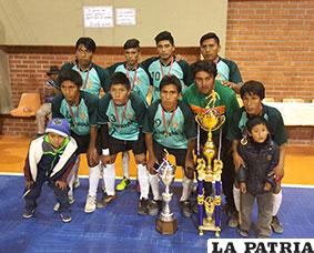 El equipo de Nueva Amistad, campeón del torneo de fútbol de salón