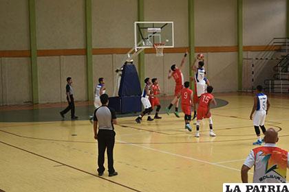 La acción del partido en el cual Coquimbo superó a Oruro