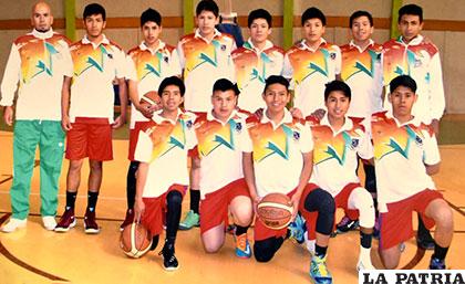 Integrantes de la selección orureña de baloncesto